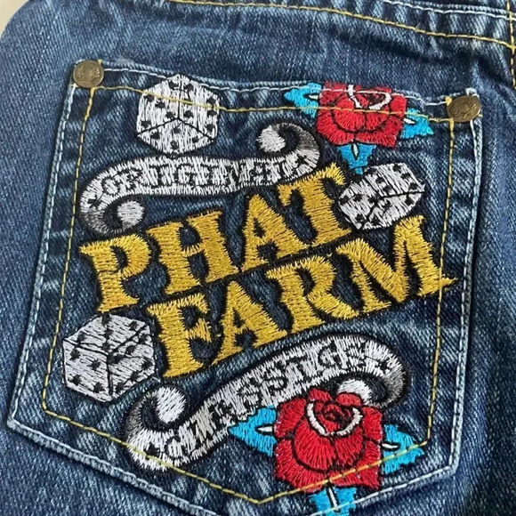 Phat Farm little boys’ straight leg embroidered jeans, boys size 4 - Picture 2 of 9